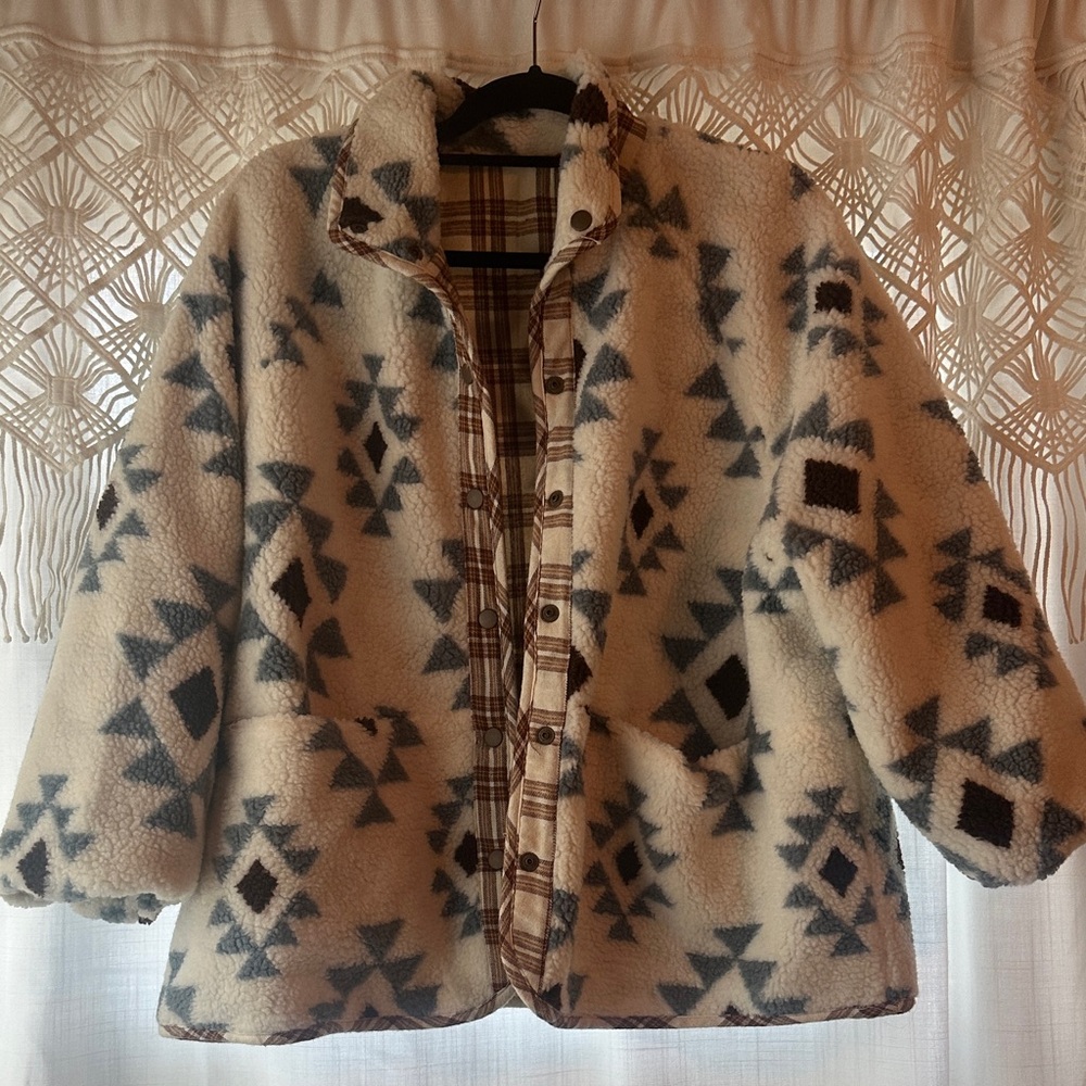 Plaid Jacket With Geometric Lining - image 1